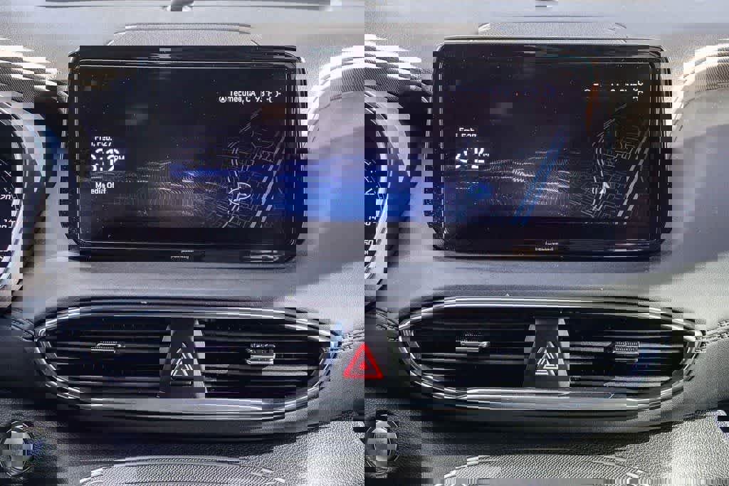 Used 2023 Hyundai Santa Fe SEL w/ Cargo Package image 13