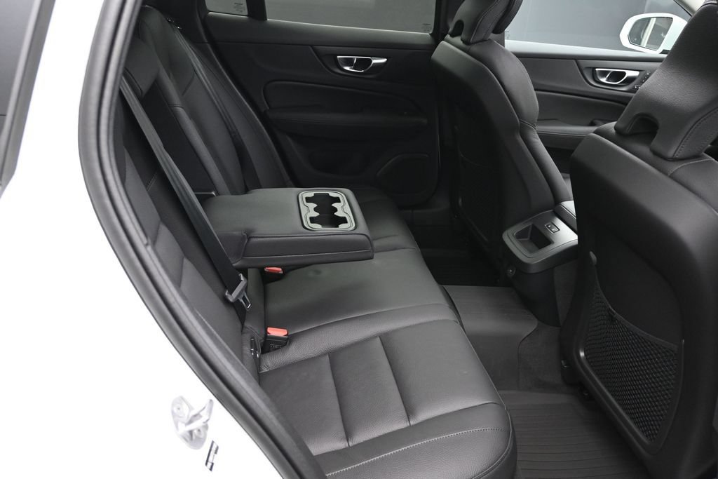 New 2026 Volvo V60 B5 Cross Country Plus w/ Protection Package Premier AWD/4WD image 16