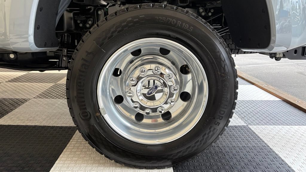 New 2026 Ford F450 Platinum w/ FX4 Off-Road Package AWD/4WD image 12