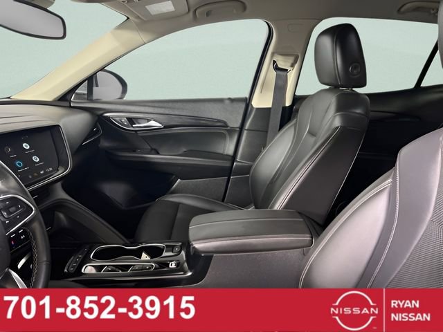 Used 2023 Buick Envision Essence image 27