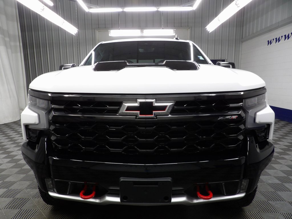 Used 2024 Chevrolet Silverado 1500 ZR2 w/ Technology Package image 33