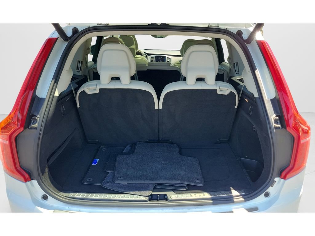 Used 2018 Volvo XC90 T6 Momentum w/ Convenience Package image 25