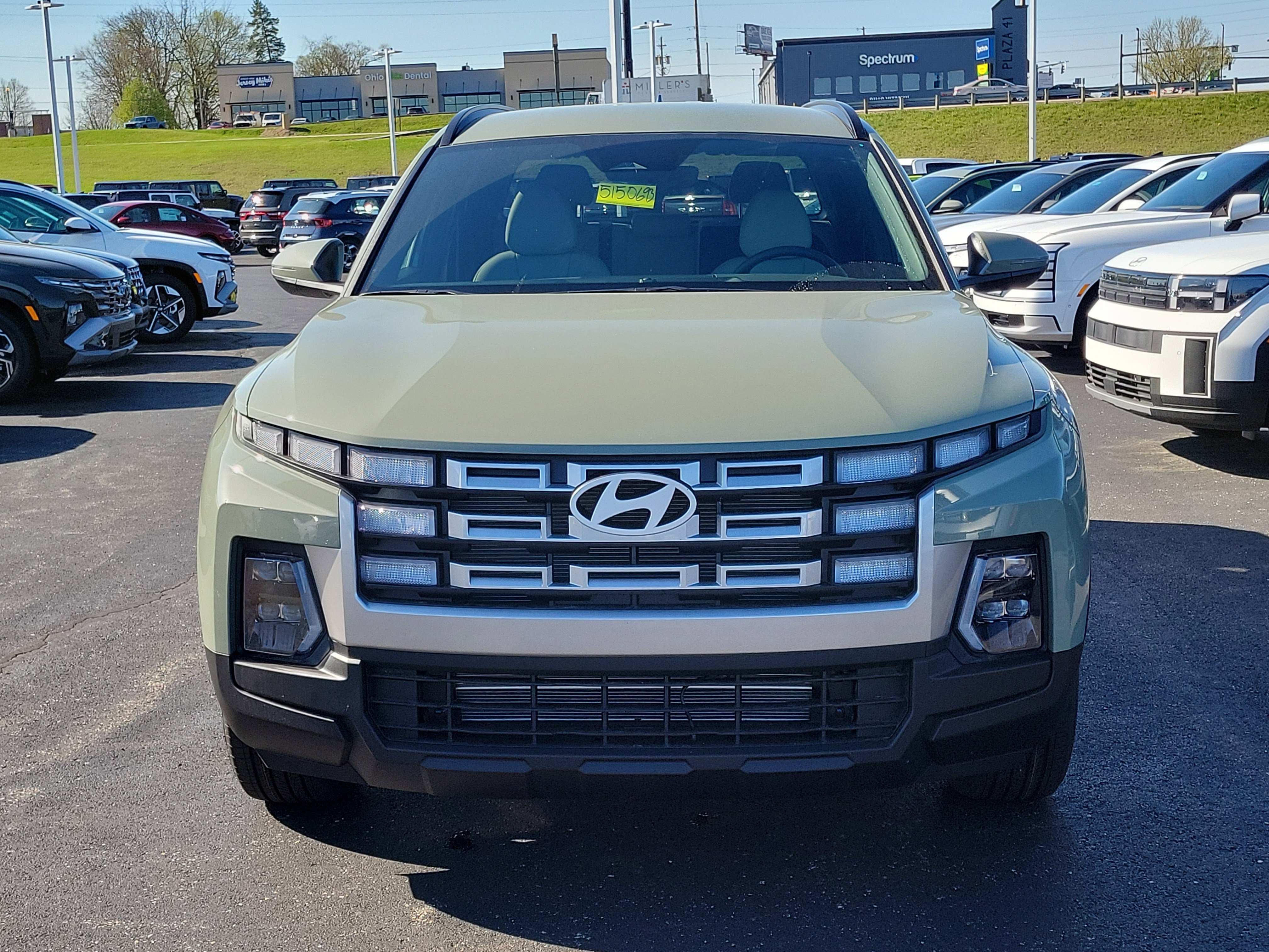 New 2026 Hyundai Santa Cruz SEL FWD image 2