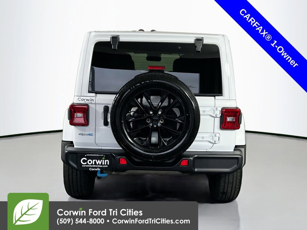 Used 2024 Jeep Wrangler Unlimited Sahara w/ Technology Group image 12