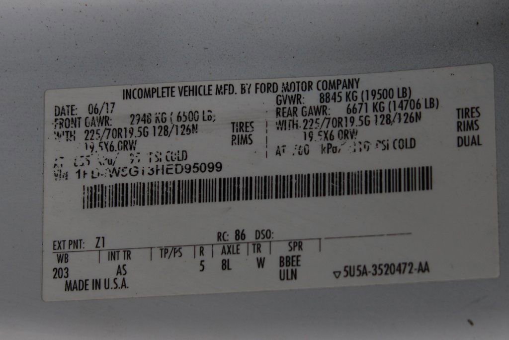 Used 2017 Ford F550 2WD Crew Cab Super Duty image 41