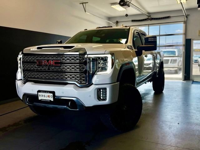 Used 2023 GMC Sierra 2500 Denali w/ Denali Ultimate Package AWD/4WD image 2