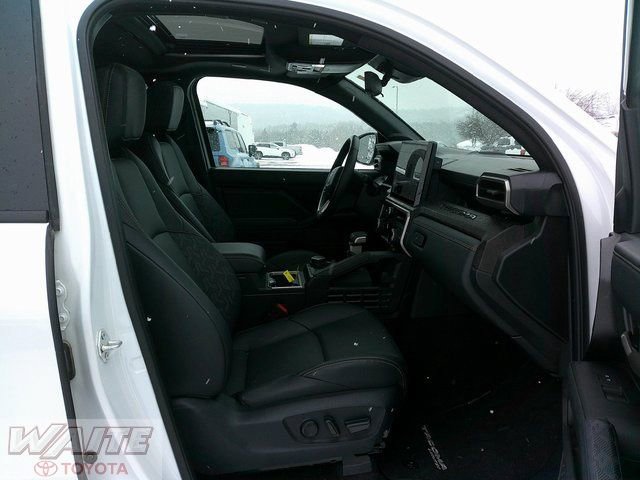 Used 2024 Toyota Tacoma Limited w/ Limited Package (LT) image 30