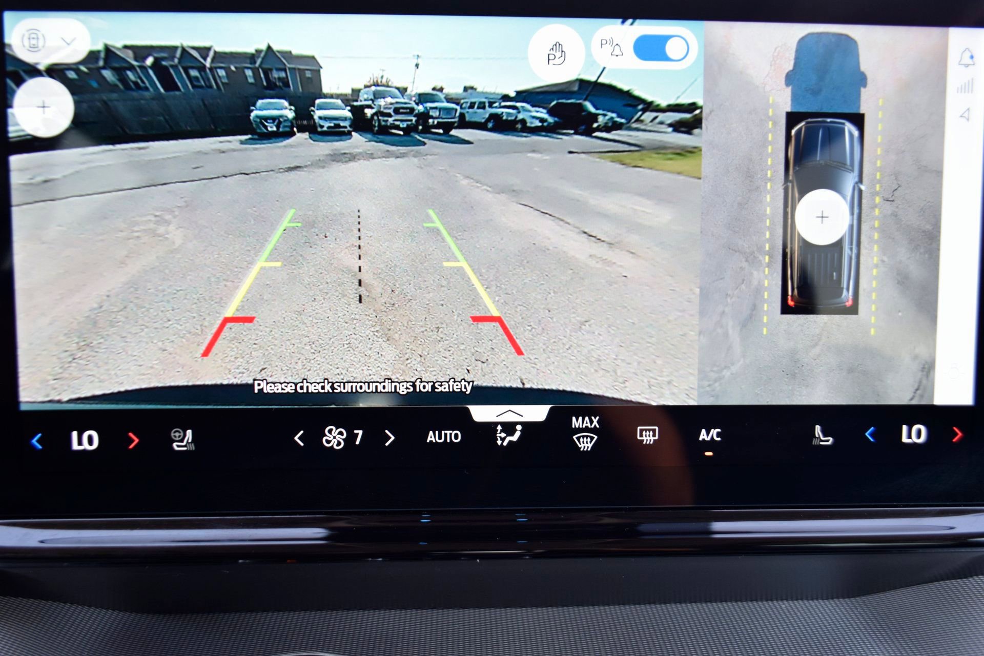 New 2025 Ford Expedition Active image 13