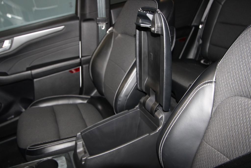 Used 2024 Ford Escape SE FWD image 18