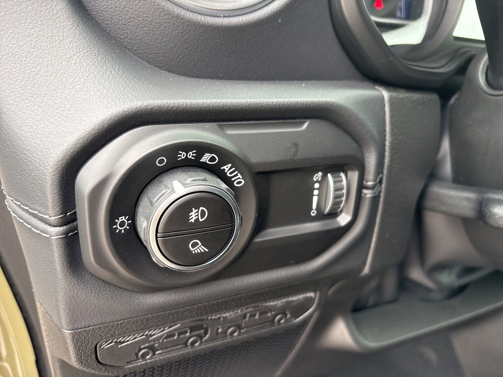 New 2026 Jeep Gladiator Sport AWD/4WD image 12