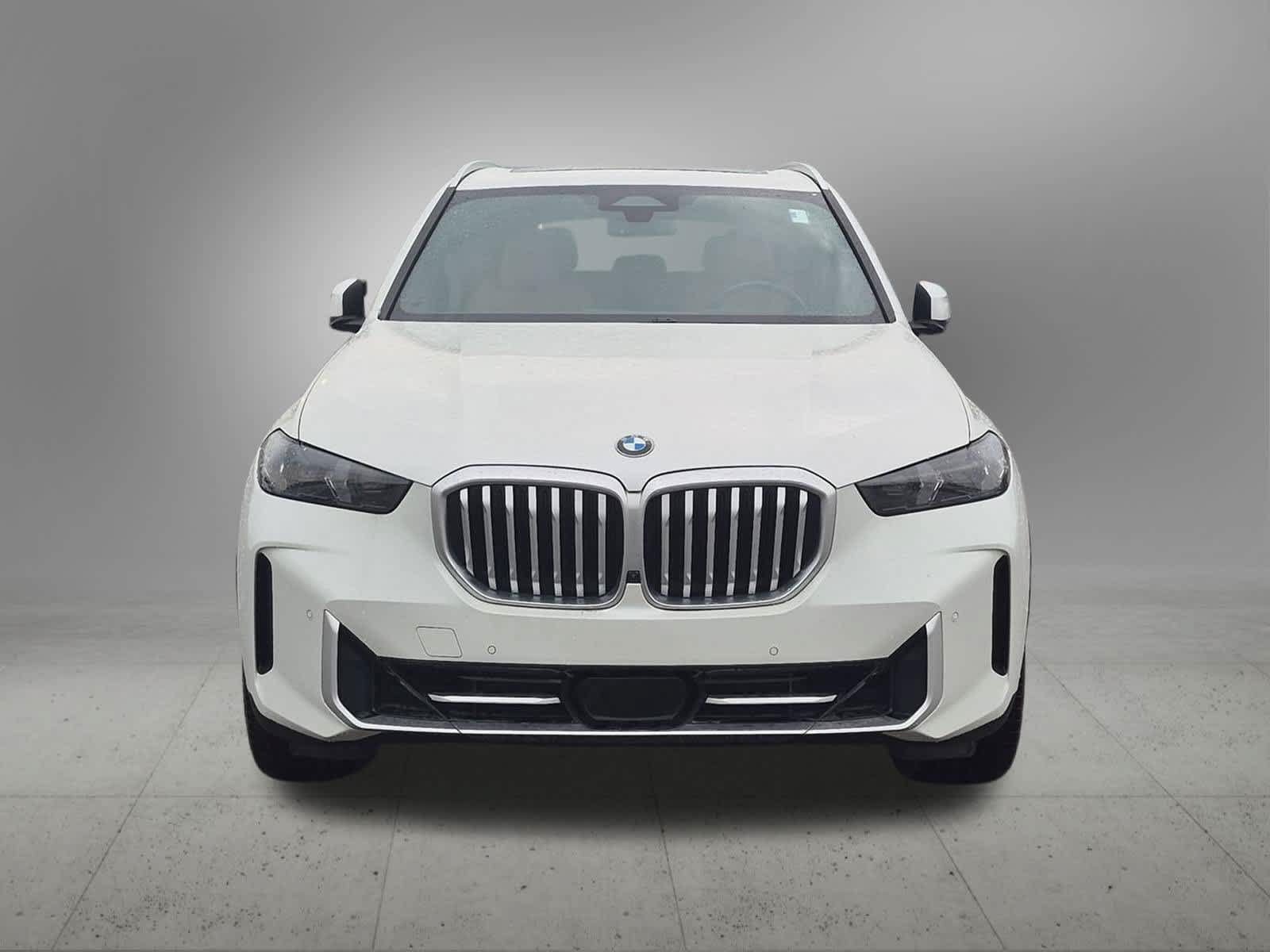 Used 2024 BMW X5 xDrive40i w/ Parking Assistance Package AWD/4WD image 9