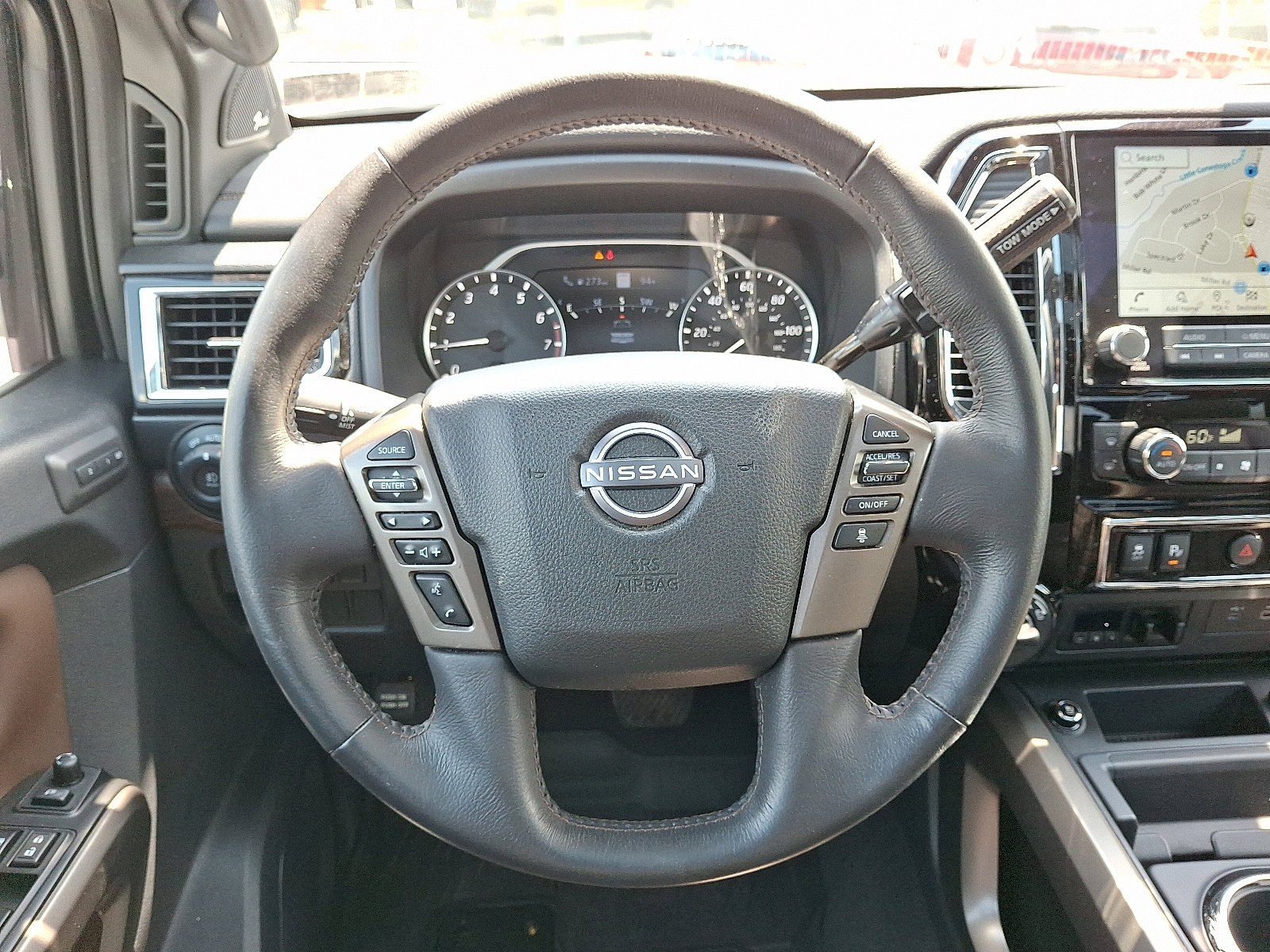 Used 2024 Nissan Titan Platinum Reserve w/ Moonroof Package image 21