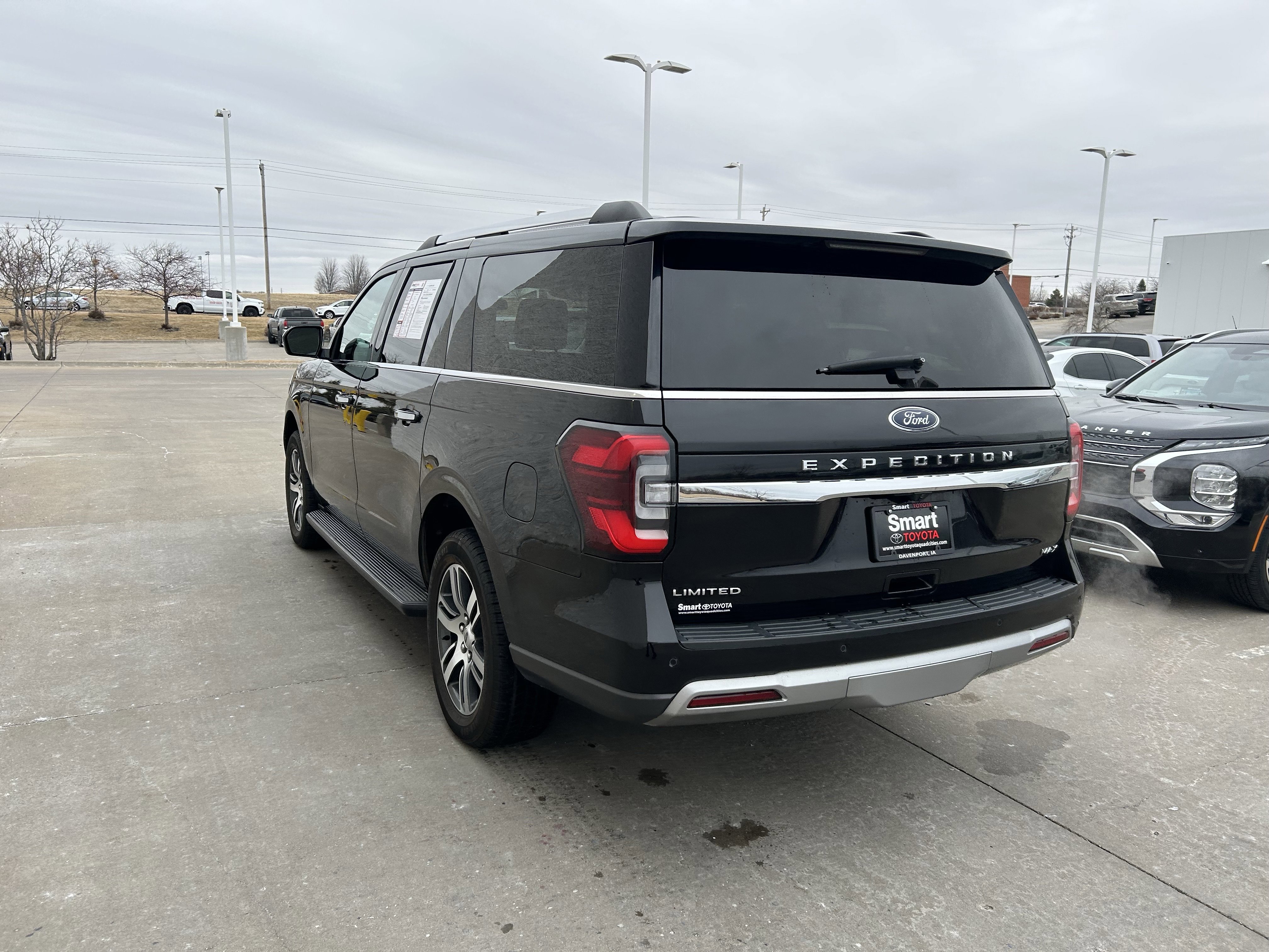 Used 2024 Ford Expedition Max Limited image 5