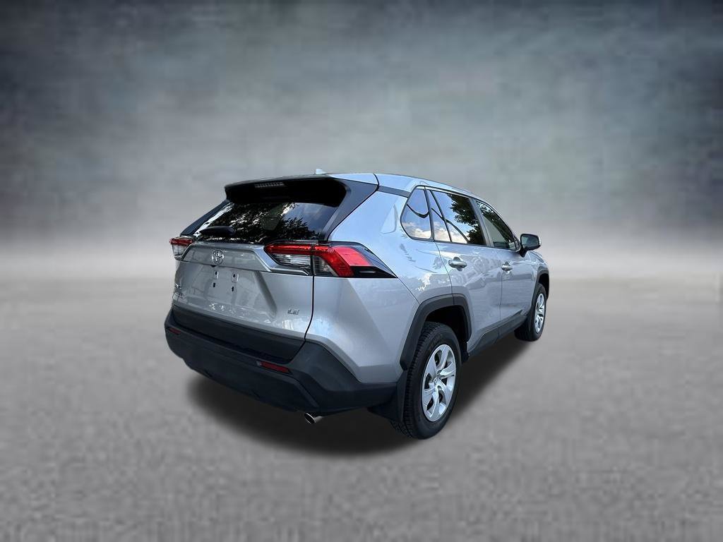 Used 2024 Toyota RAV4 LE FWD image 7