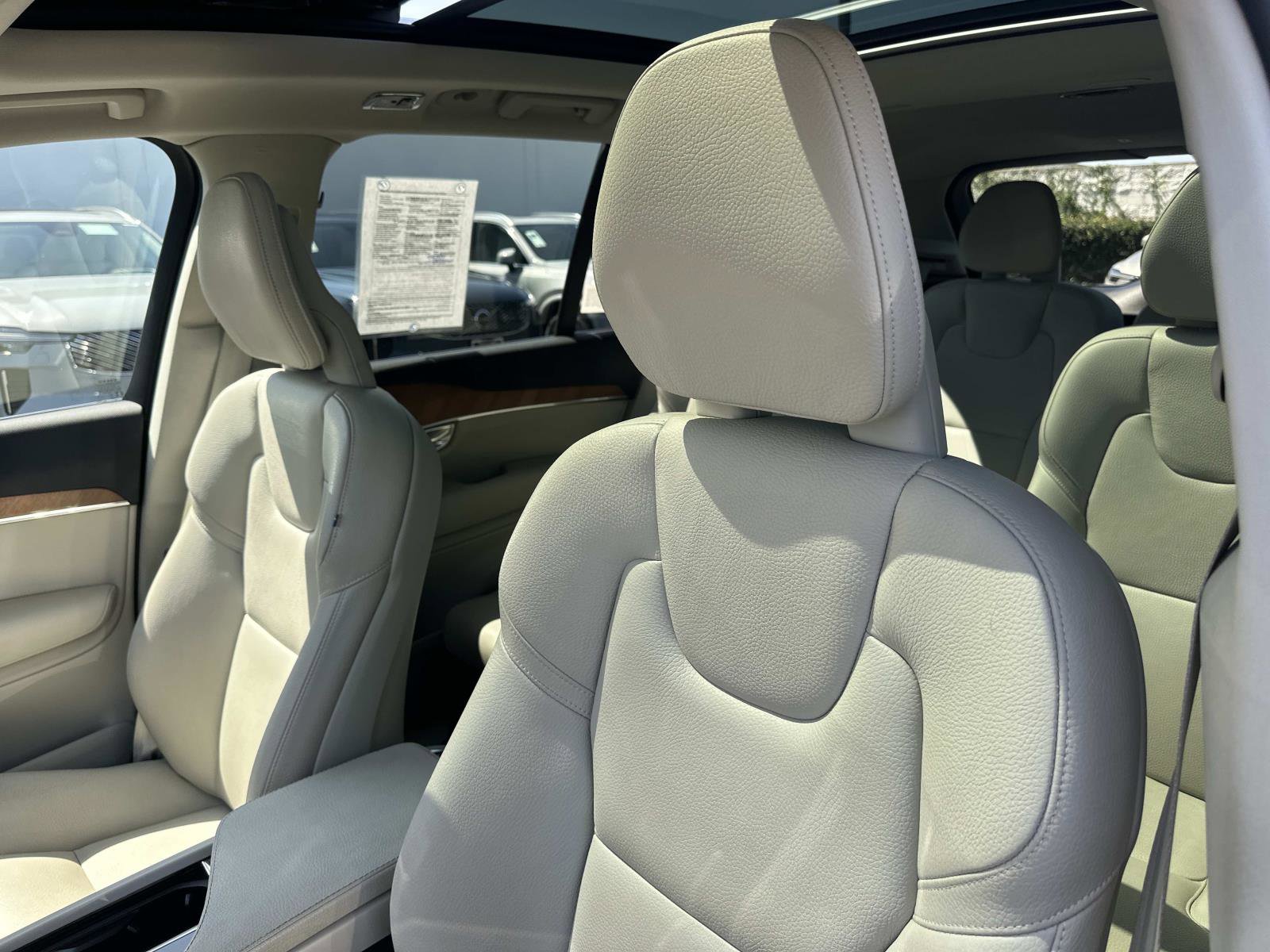 Certified 2022 Volvo XC90 T8 Inscription Expression w/ Advanced Package image 21