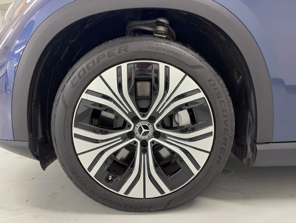 Certified 2023 Mercedes-Benz EQE 350+ 4MATIC SUV w/ Exclusive Trim Package image 9