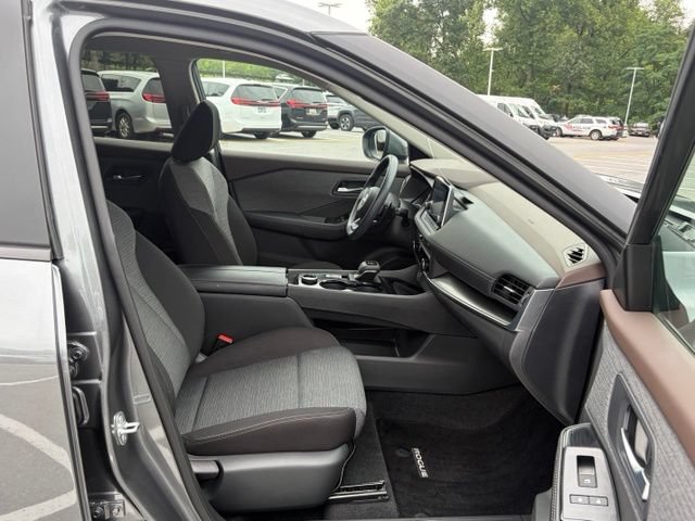 Certified 2023 Nissan Rogue SV AWD/4WD image 28