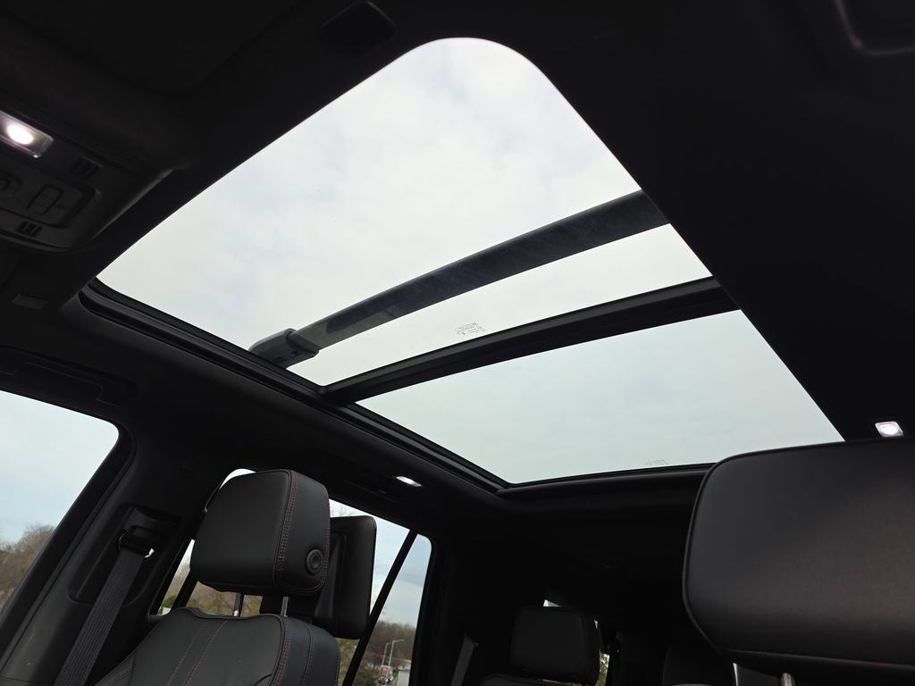 Used 2023 Chevrolet Tahoe RST w/ Luxury Package image 33