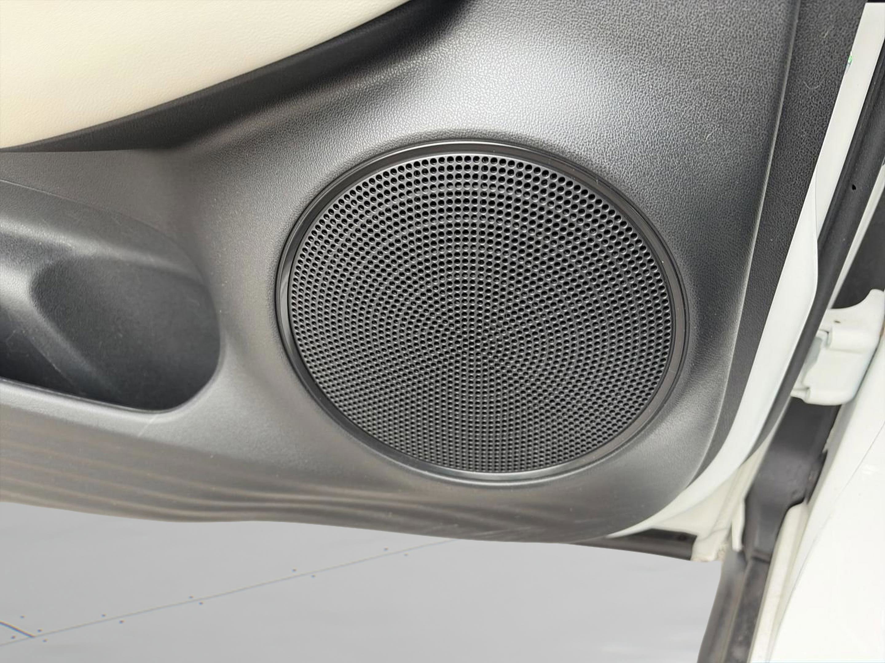 Certified 2023 Honda HR-V LX image 27