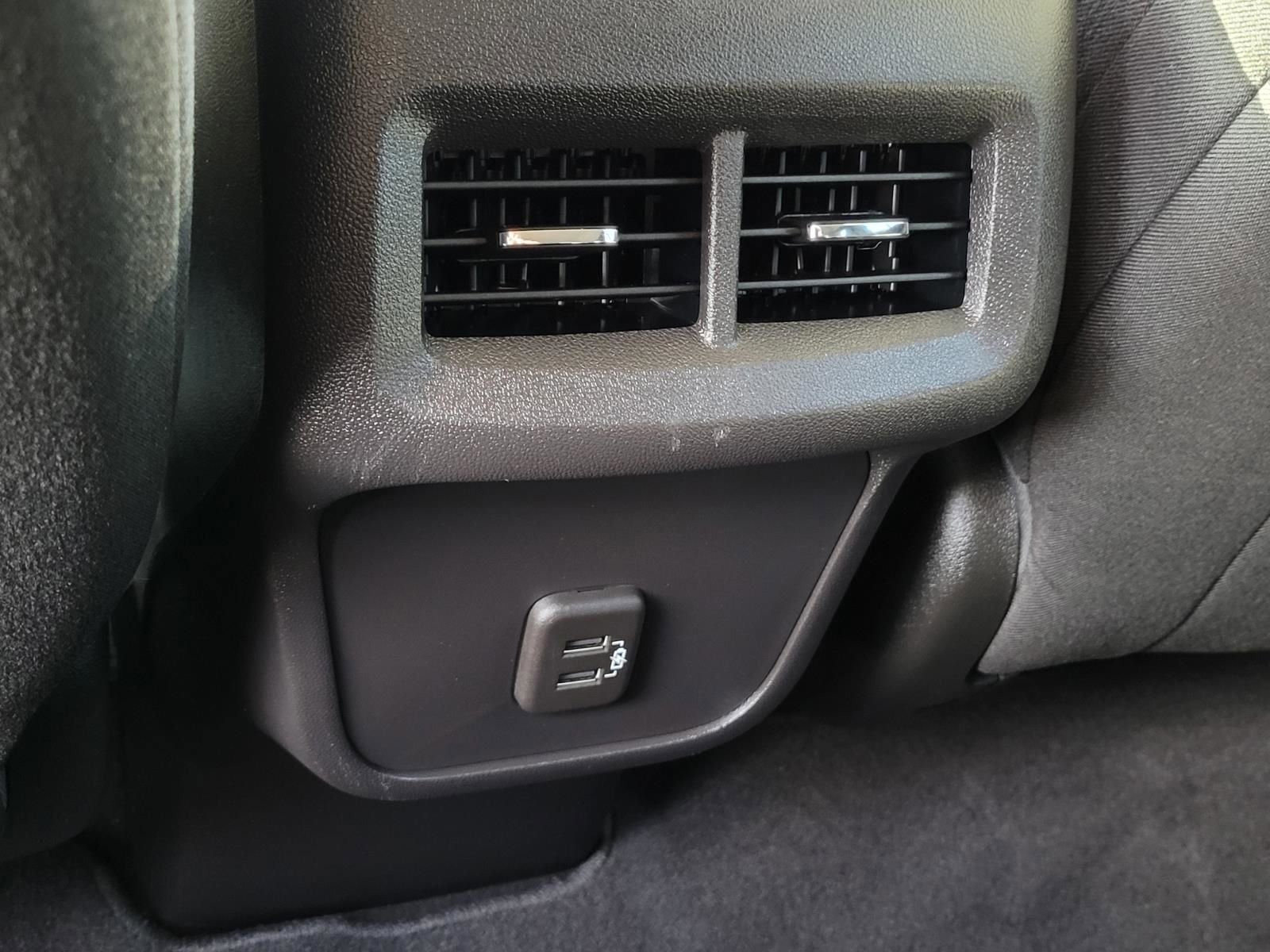 Used 2024 Chevrolet Equinox LT image 18