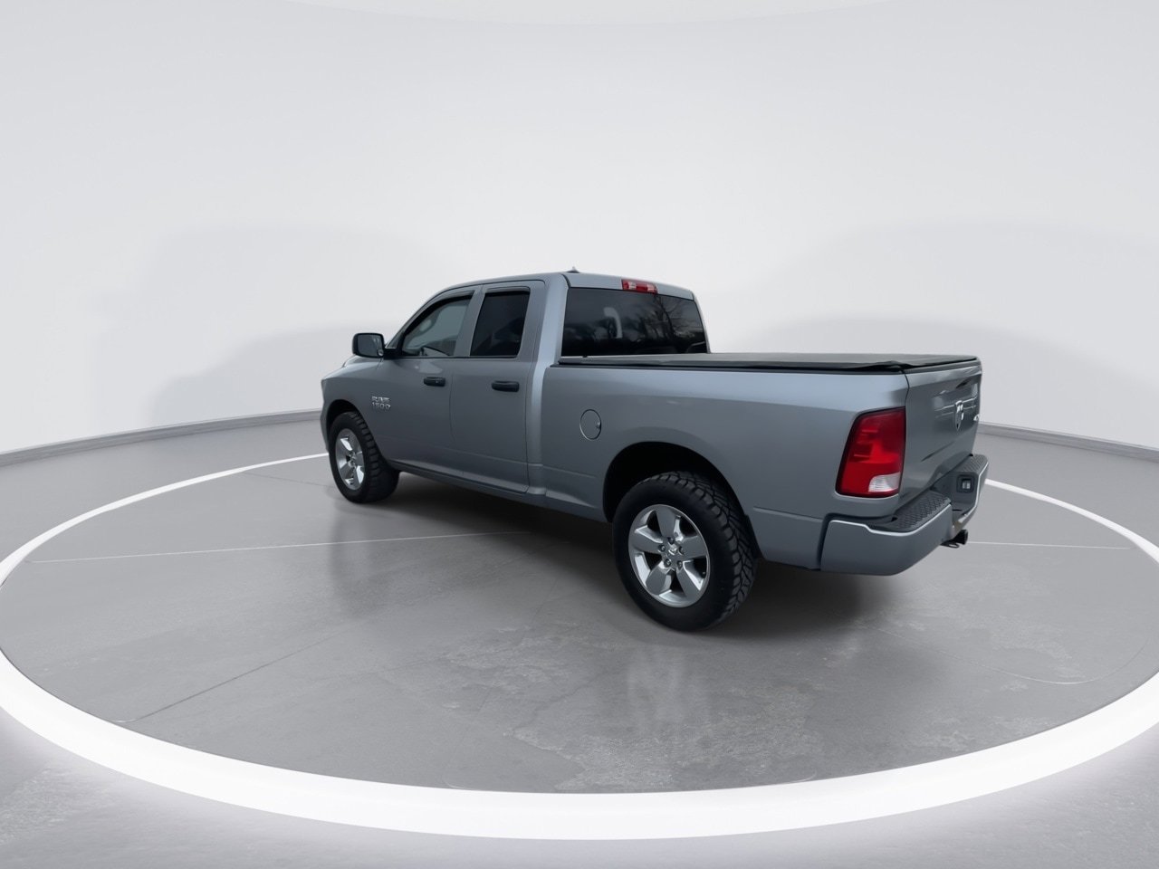 Used 2019 RAM 1500 Express w/ Express Value Package AWD/4WD image 13