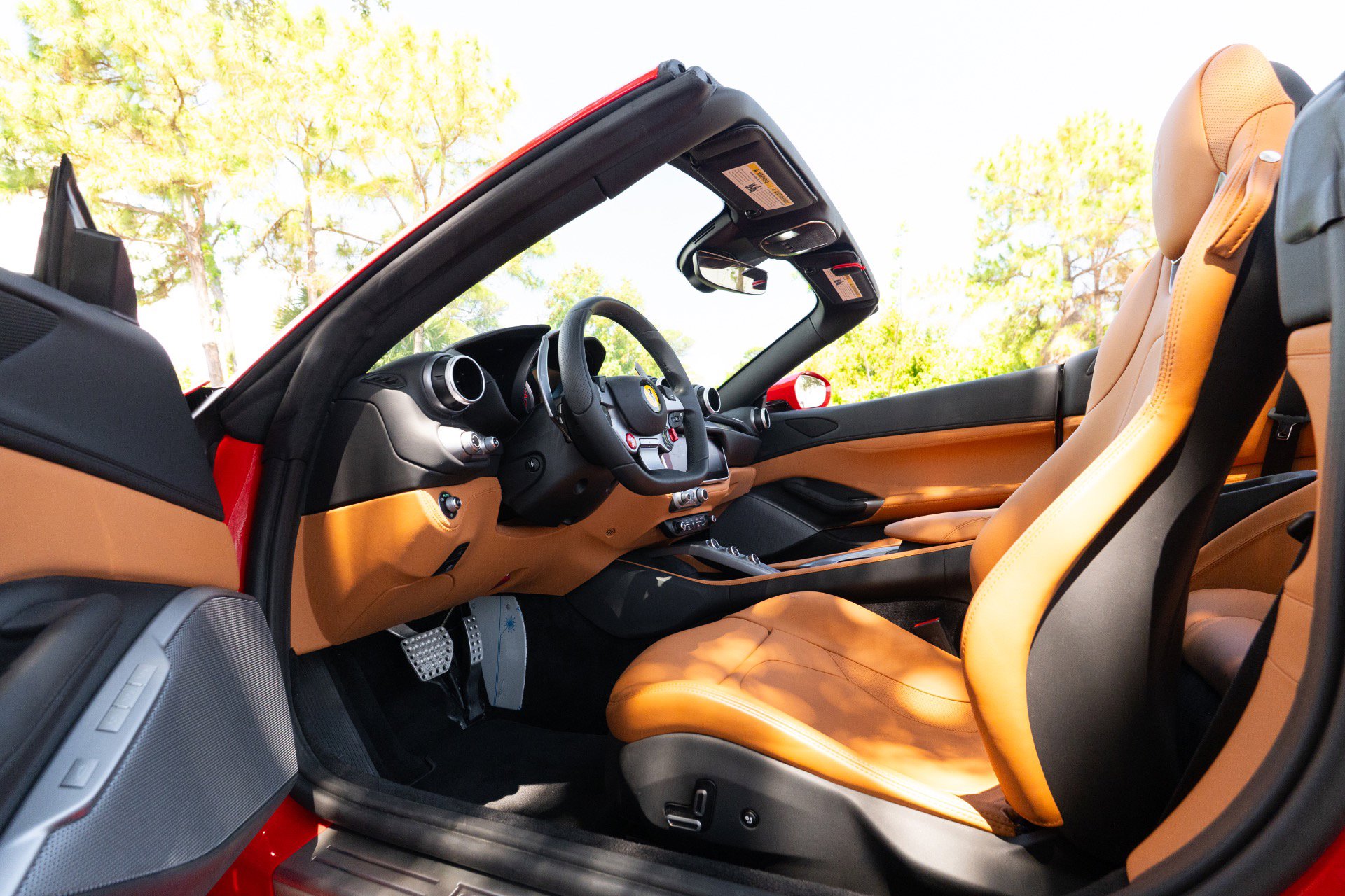Used 2023 Ferrari Portofino M RWD image 5