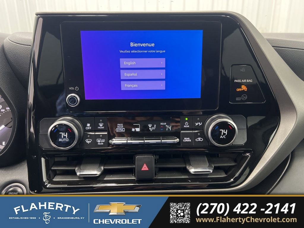 Used 2024 Toyota Highlander LE image 28