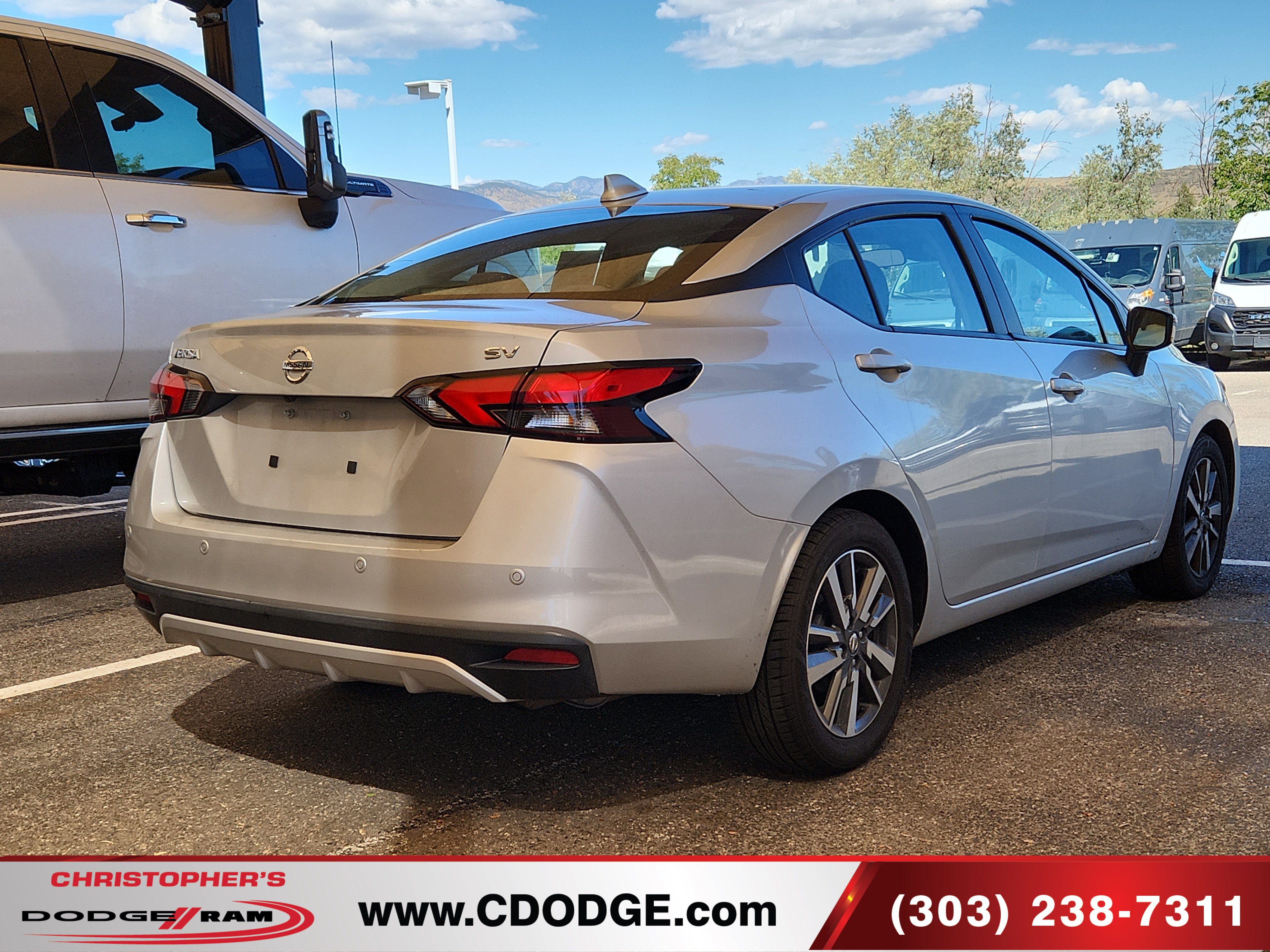 Used 2021 Nissan Versa SV FWD image 6