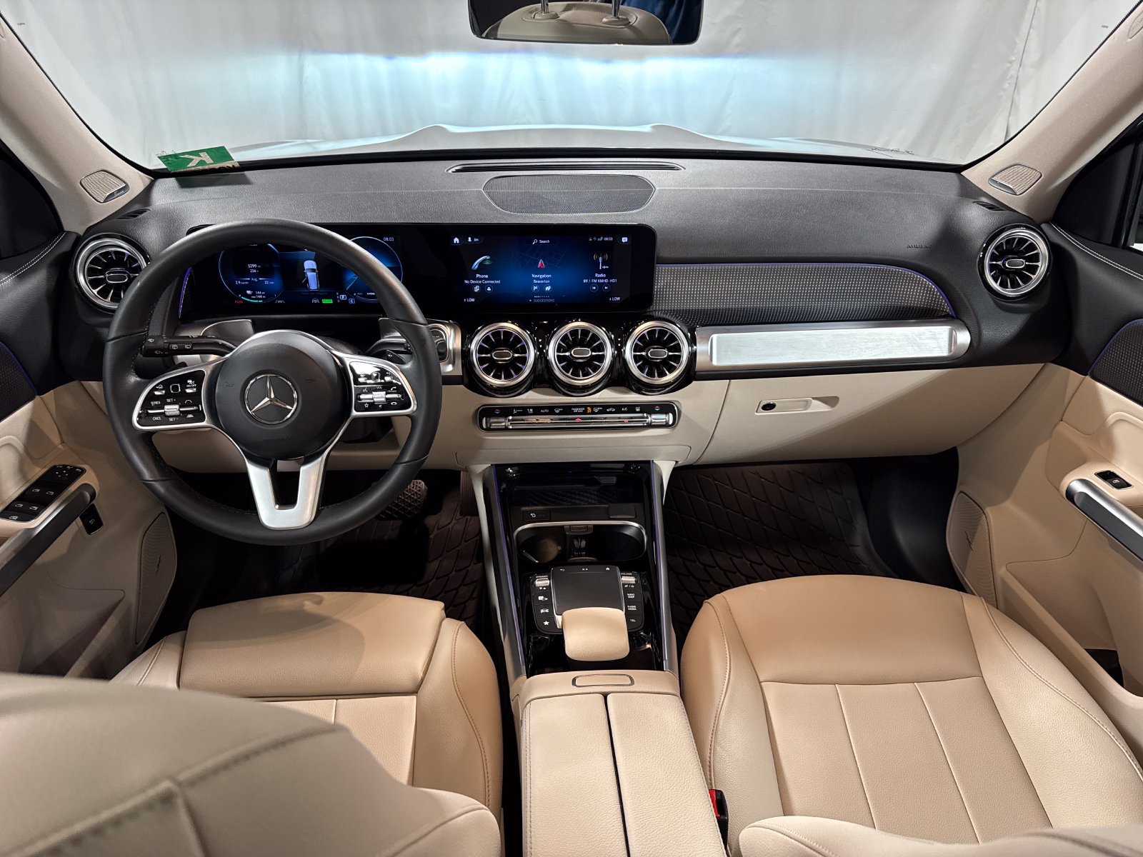 Used 2022 Mercedes-Benz EQB 300 4MATIC image 4