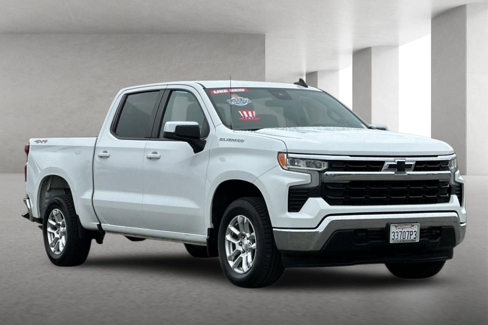Used 2022 Chevrolet Silverado 1500 LT AWD/4WD image 1
