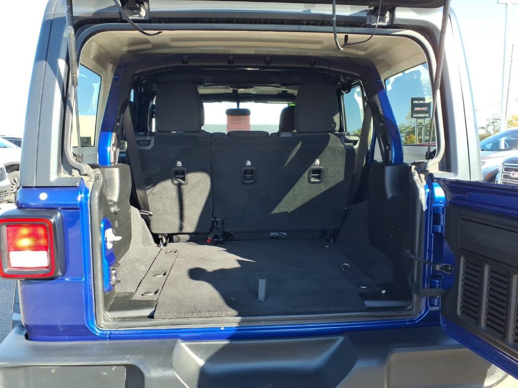 Used 2018 Jeep Wrangler Unlimited Sport S AWD/4WD image 8