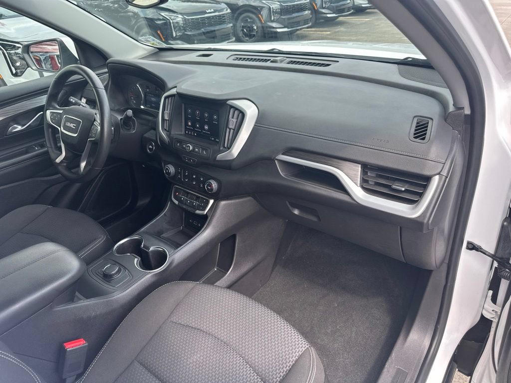 Used 2024 GMC Terrain SLE AWD/4WD image 36