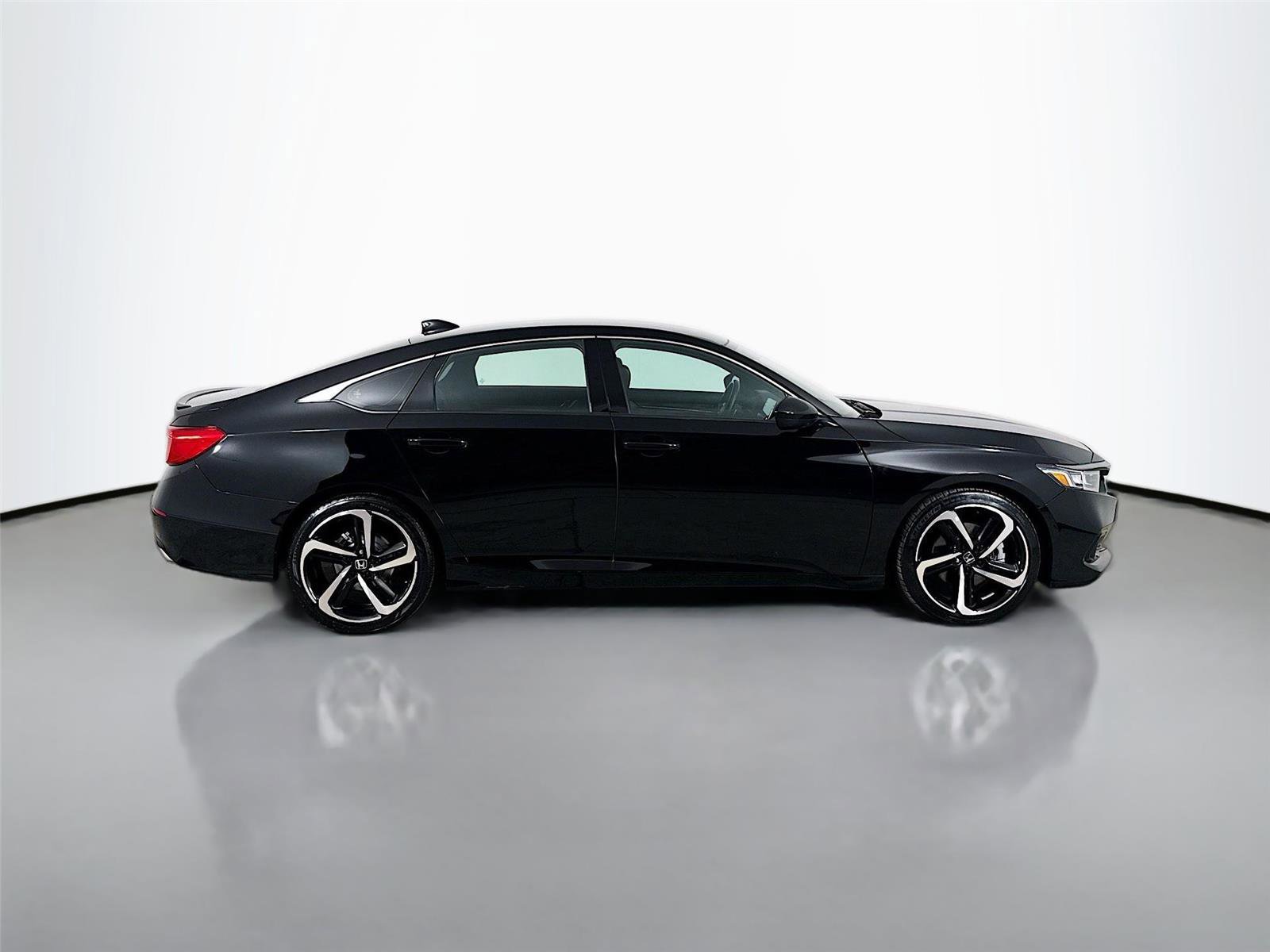 Used 2022 Honda Accord Sport image 9