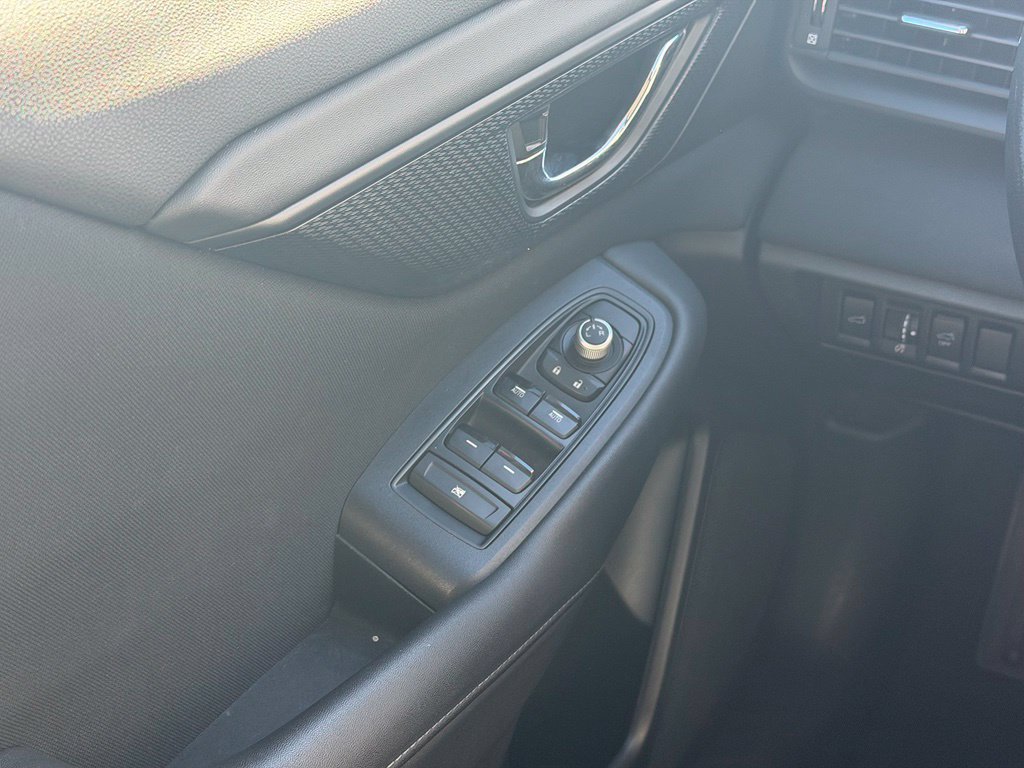 Used 2024 Subaru Outback Premium AWD/4WD image 11