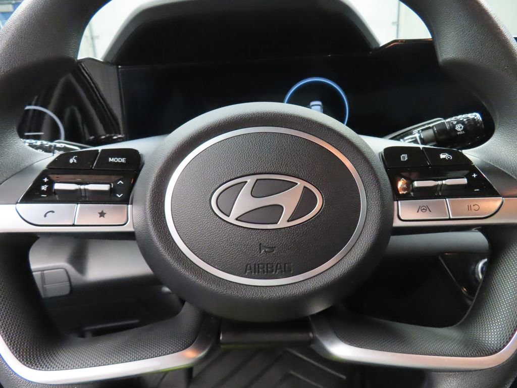 Used 2024 Hyundai Elantra SEL FWD image 47