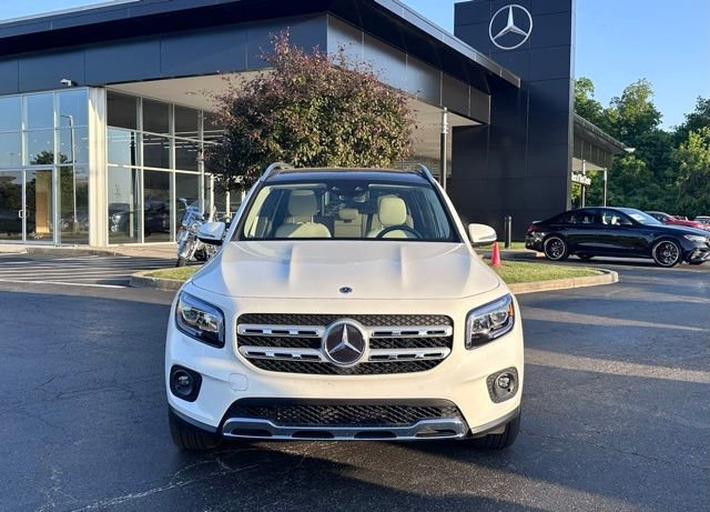 Used 2022 Mercedes-Benz GLB 250 4MATIC image 3