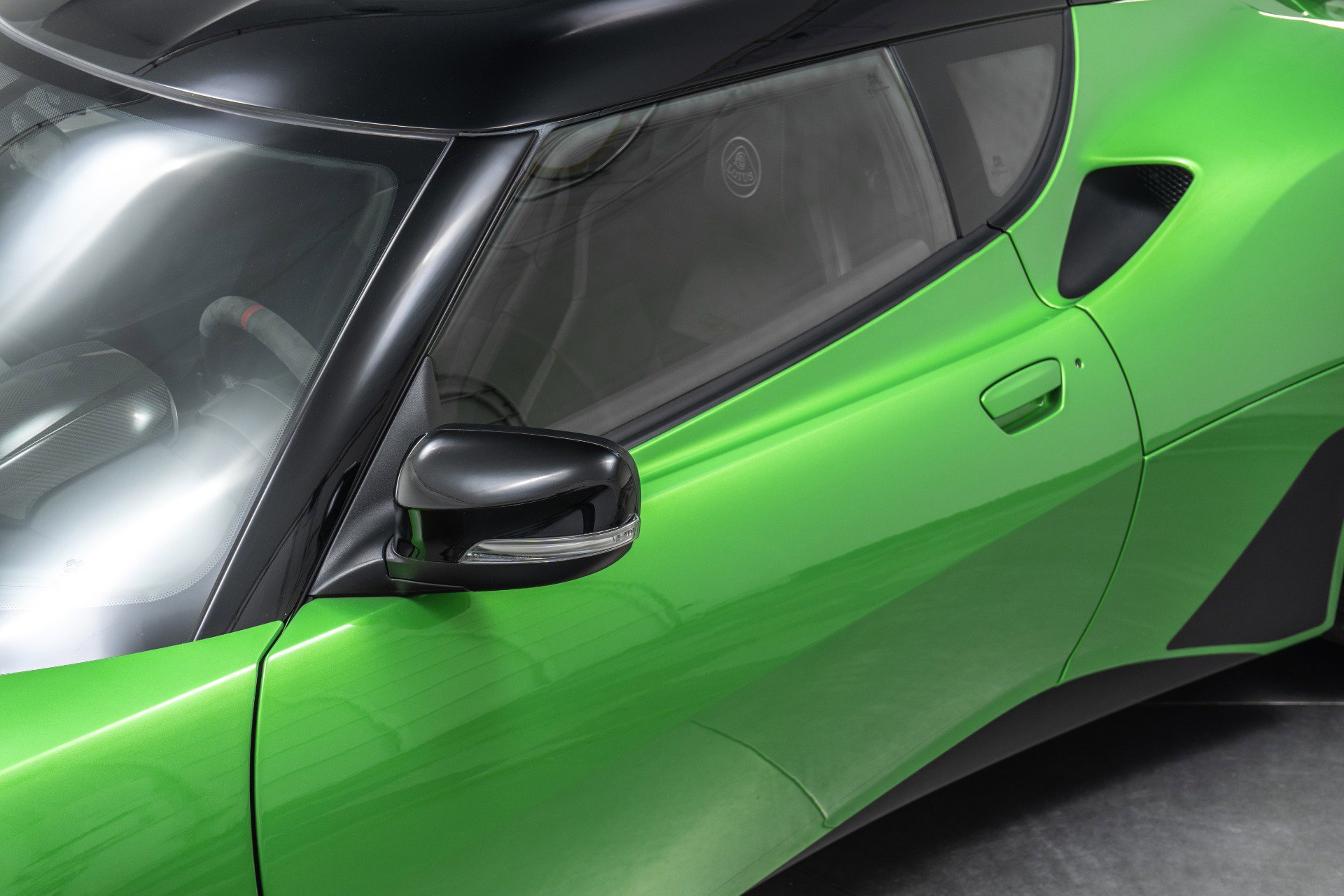 Used 2021 Lotus Evora image 36