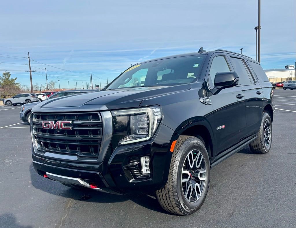 Used 2022 GMC Yukon AT4 w/ Technology Package image 3