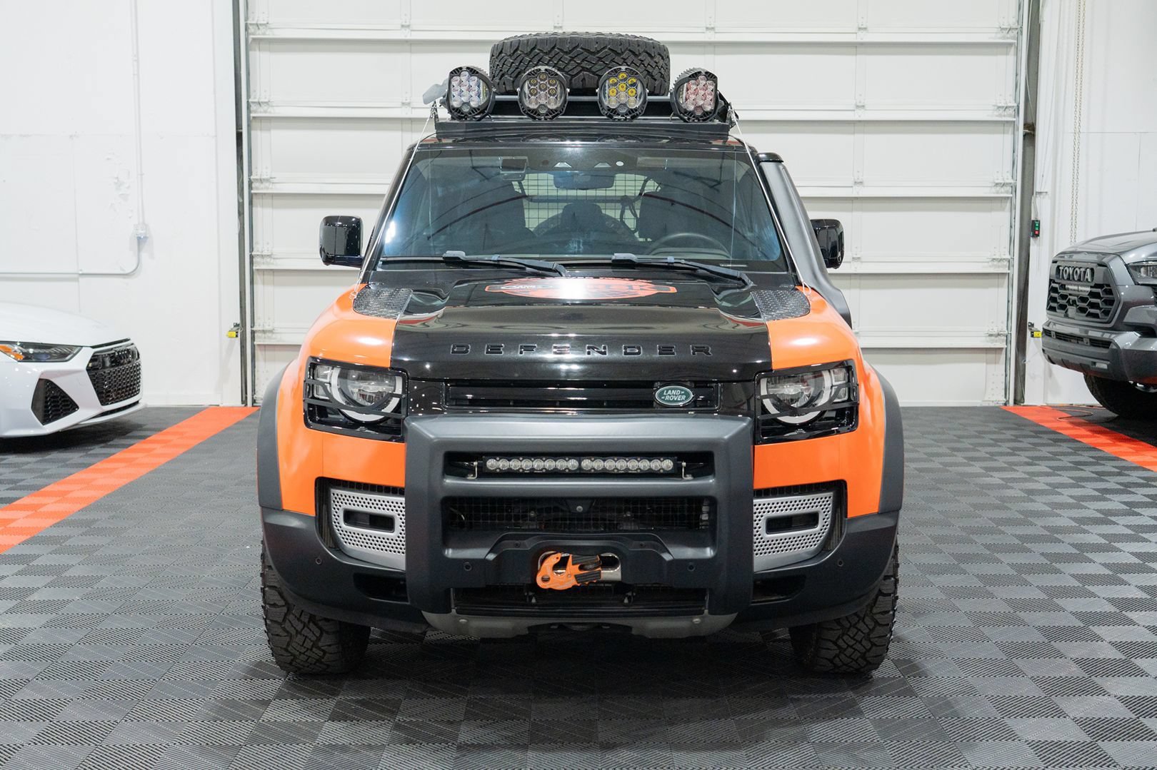 Used 2022 Land Rover Defender 110 S AWD/4WD image 2