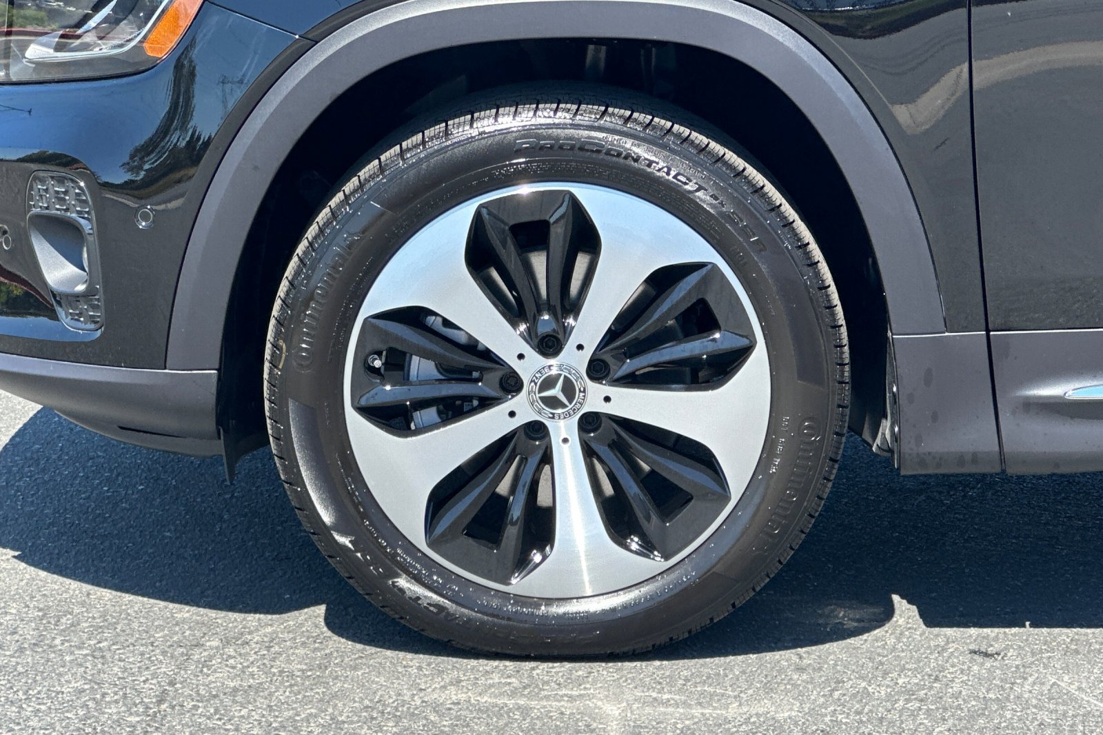 New 2025 Mercedes-Benz GLB 250 4MATIC image 25