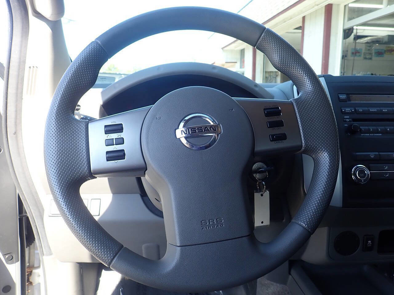 Used 2012 Nissan Frontier SV w/ SV Premium Utility Pkg image 7