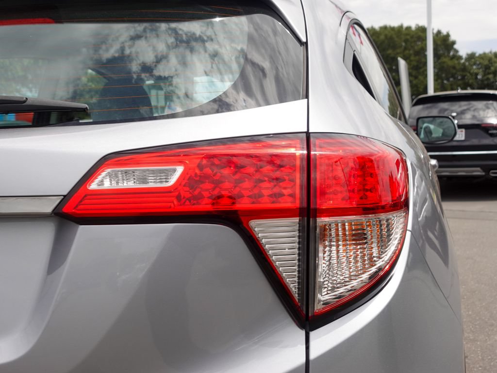 Used 2020 Honda HR-V LX image 6