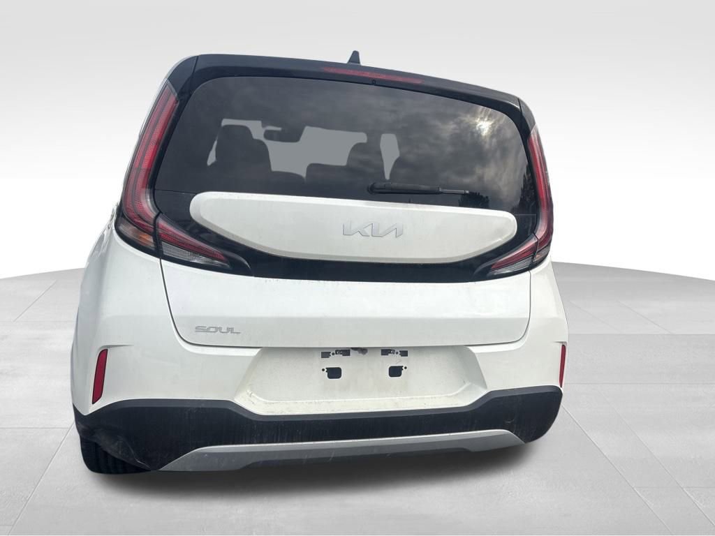 Certified 2023 Kia Soul LX image 18