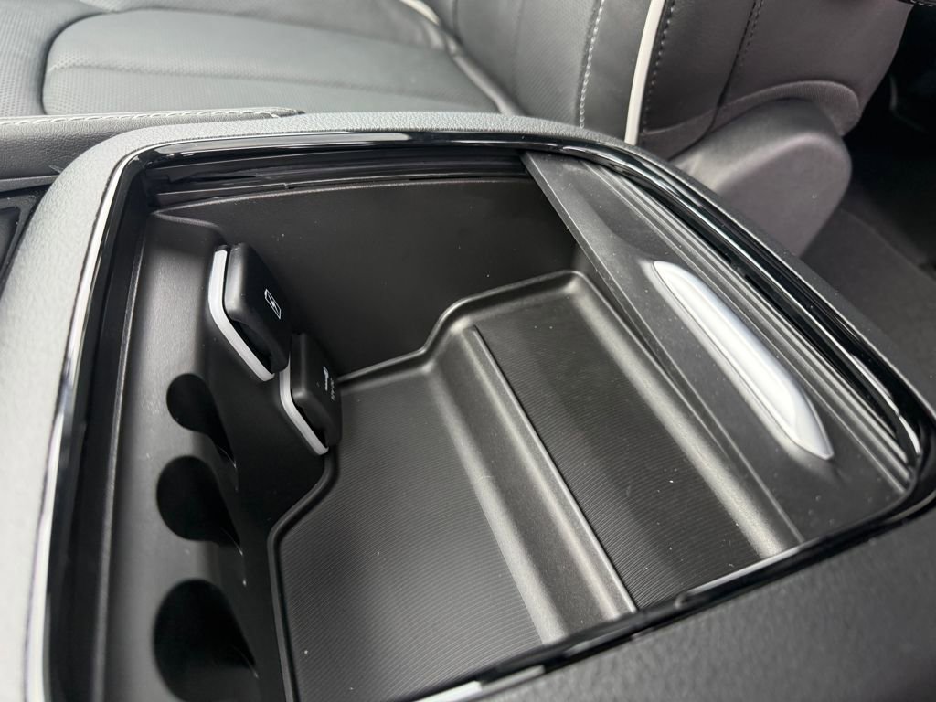 New 2026 Chrysler Pacifica Limited image 26