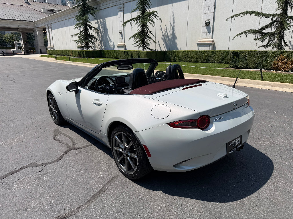 Used 2018 MAZDA MX-5 Miata Grand Touring RWD image 9