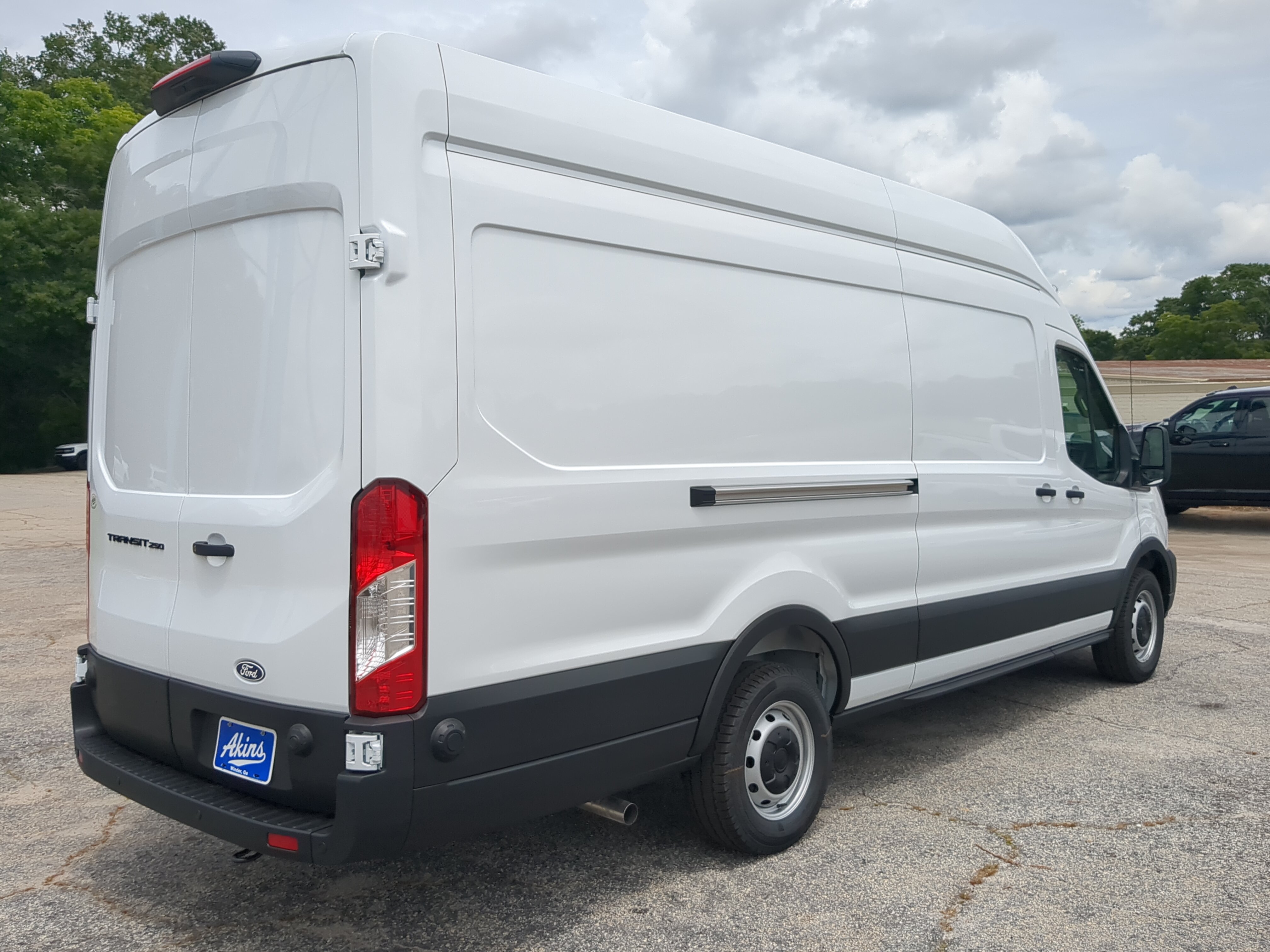 New 2026 Ford Transit 250 148 High Roof Extended RWD image 3