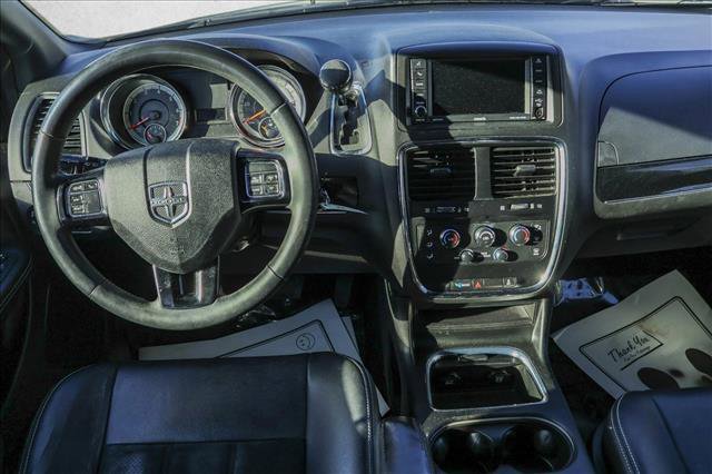 Used 2018 Dodge Grand Caravan SXT w/ Blacktop Package image 23