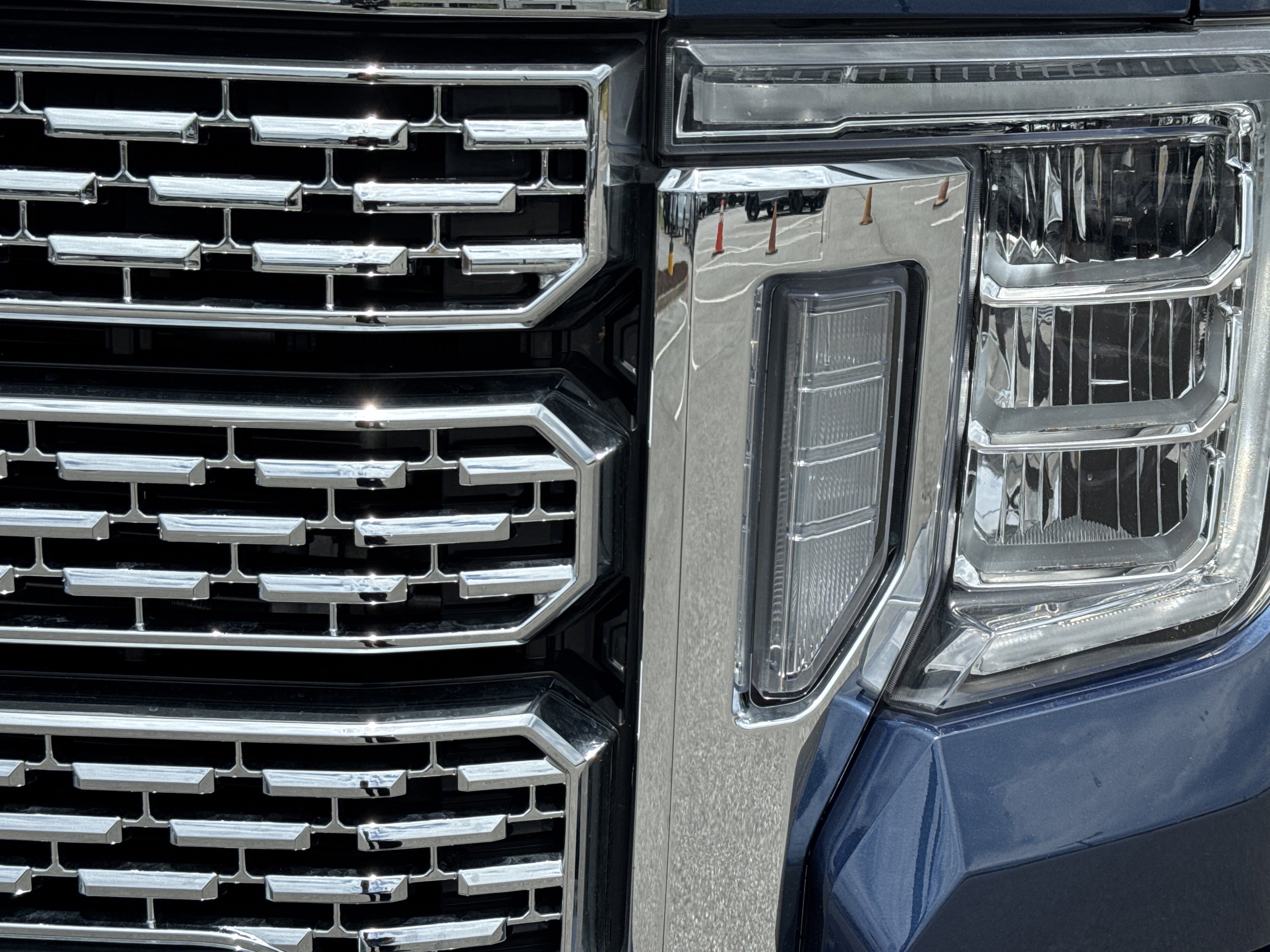 Used 2022 GMC Sierra 2500 Denali AWD/4WD image 6