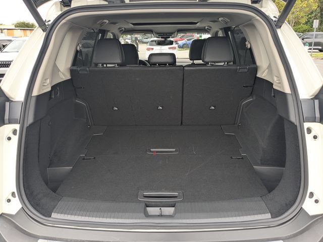 Used 2023 Nissan Rogue Platinum w/ Platinum Premium Package FWD image 12