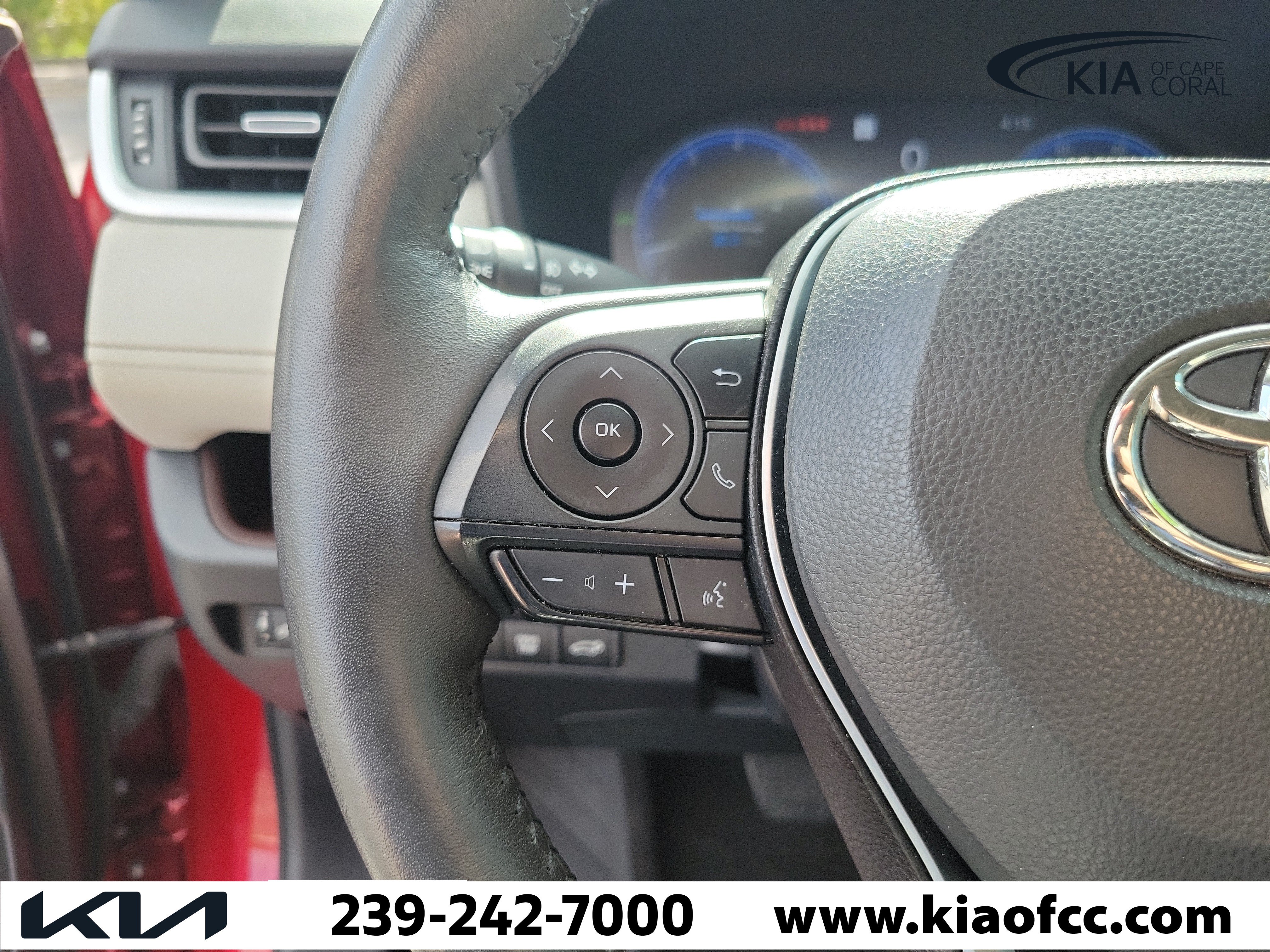 Used 2024 Toyota RAV4 Limited w/ Advanced Technology Package FWD image 29